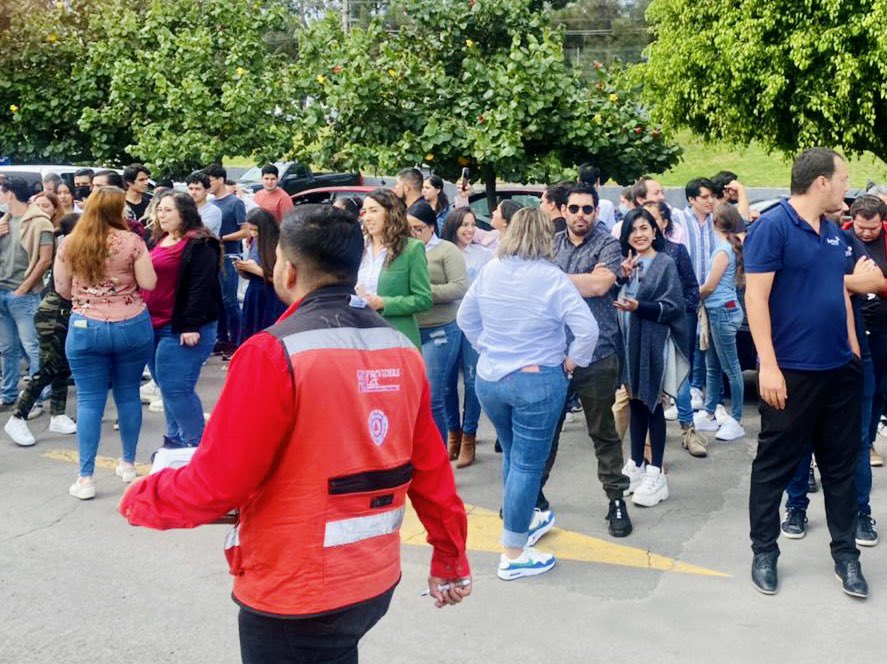 inocondemexico's tweet photo. Inocon de México participando en el #Simulacro19S y demostrando la importancia de tener brigadas y conocer los protocolos de seguridad dentro de nuestra empresa.
Esto es parte de lo que se pide en el esquema de responsabilidad social #SMETA… ¿Lo sabías? https://t.co/JN1TfSqNCl