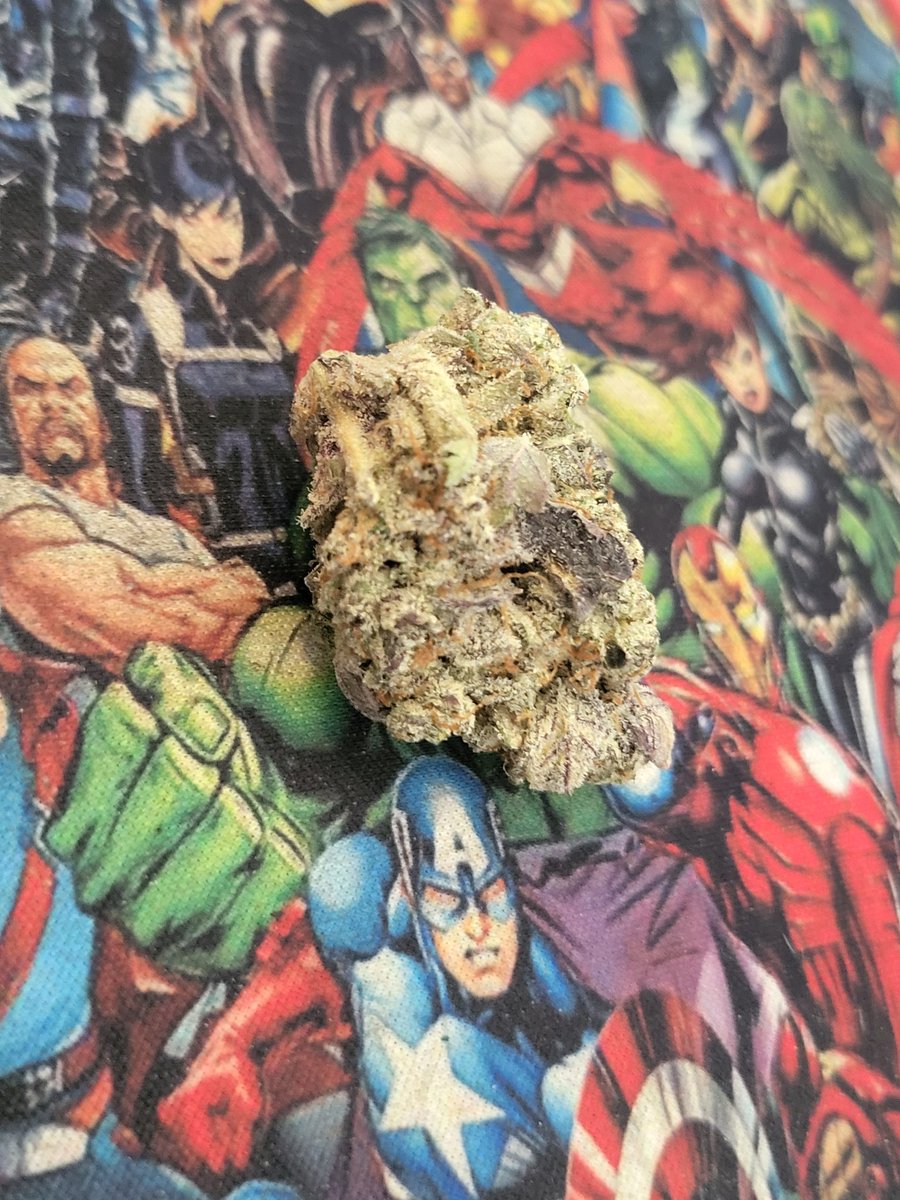 DaTxSiKxIrisHH's tweet photo. Sure am loving this Sticky Buns
SMOKE SOMETHING
#paperplanegang
#themonarcy https://t.co/69M51iLgTz