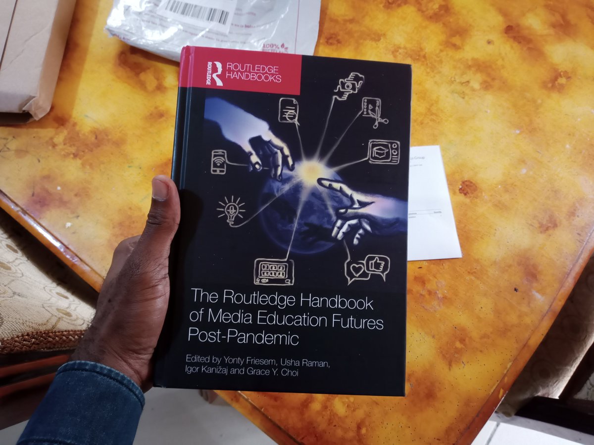 AndzongoBlaise's tweet photo. This morning; I received my book edited by @yonty @usharaman @igor_kanizaj & Grace Y. Choi from #Routledge. My article is in #Chapter_47. The practices of media educators around the world during the Covid-19 pandemic as well as future perspectives are presented.
@MedEduLab https://t.co/fhzHvRr03O