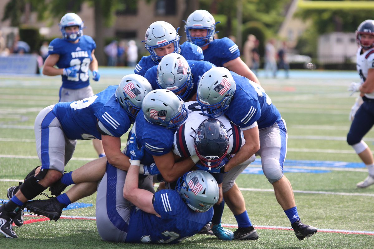CoachCroall's tweet photo. I don’t think I’ve seen a better picture of team D! 👏🏻👏🏻🙌🏻🙌🏻 #LOM #DarkSide  #GETTOTHEBALL #OURAcademy https://t.co/SHMhMZFkil