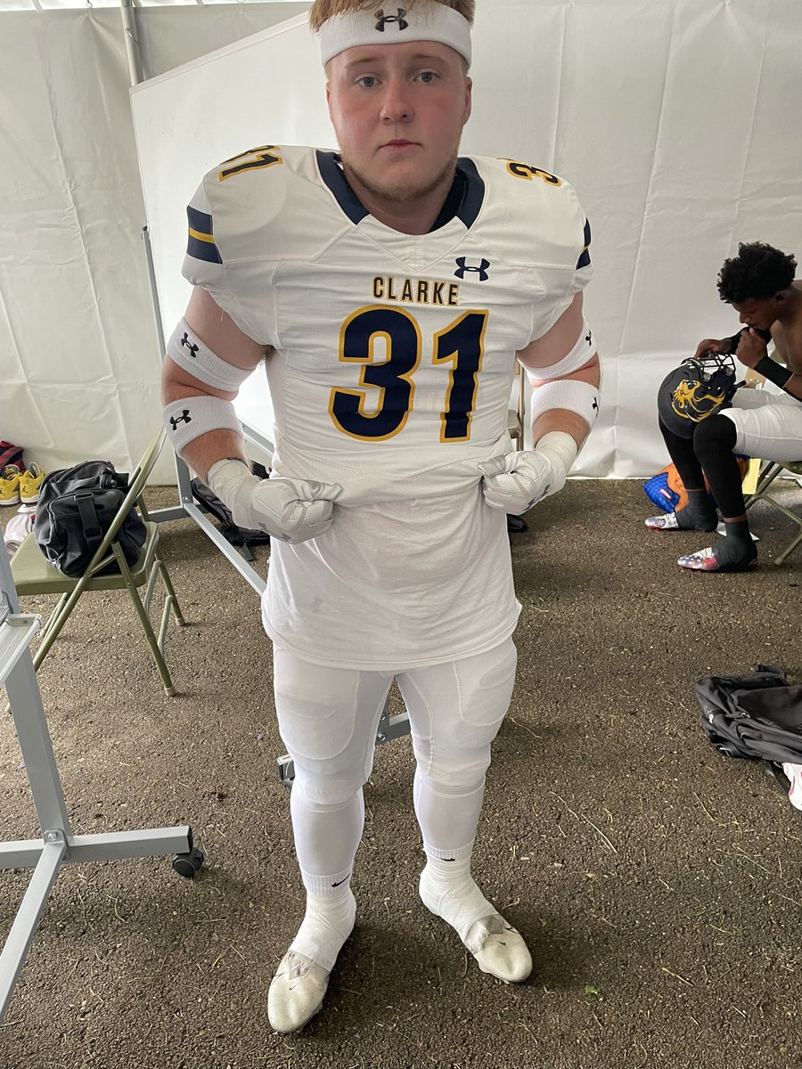 CalebW150's tweet photo. First college game yesterday 🤞🦁 @ClarkePrideFB @_CCSDAthletics_ https://t.co/nNnpcYlzyO