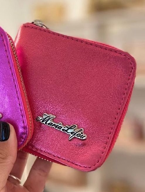 Hola!!! Perdí mi billetera con toda mi documentación por el centro... Es chiquita fucsia de Maria Lefou como la de la foto, porfa RT🙏🏼🙏🏼🙏🏼🙏🏼
@VivirenRosario <a href="/PreciosRosario2/">PreciosRosario</a>
