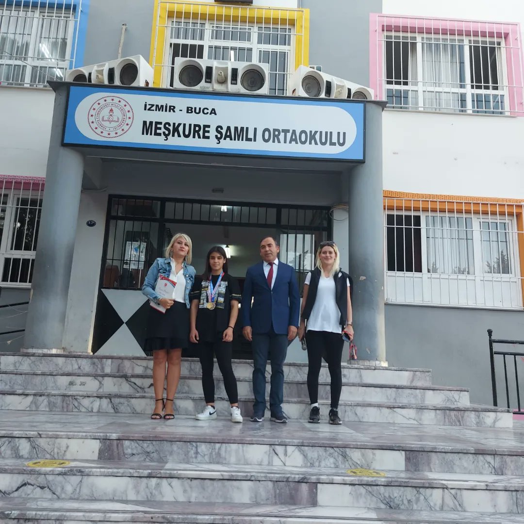 Okulumuz 8G sınıfı öğrencisi Suay Bilen Kick Boks dalında Türkiye 2. olmuştur. Tebrik ediyor, başarılarının devamını diliyoruz.