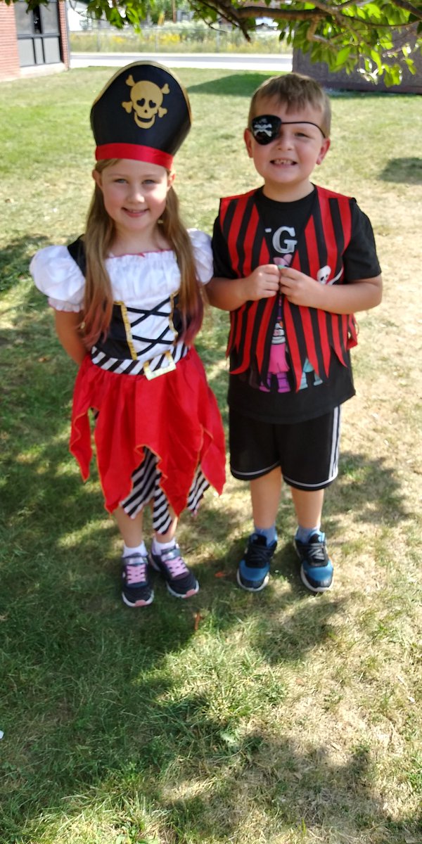 MayerFirstGrade's tweet photo. Once a Pirate... Always a Pirate!!! ❤ #GSDPride #MediaMonday #PeaceLoveParsons https://t.co/n3ioEm4L1v