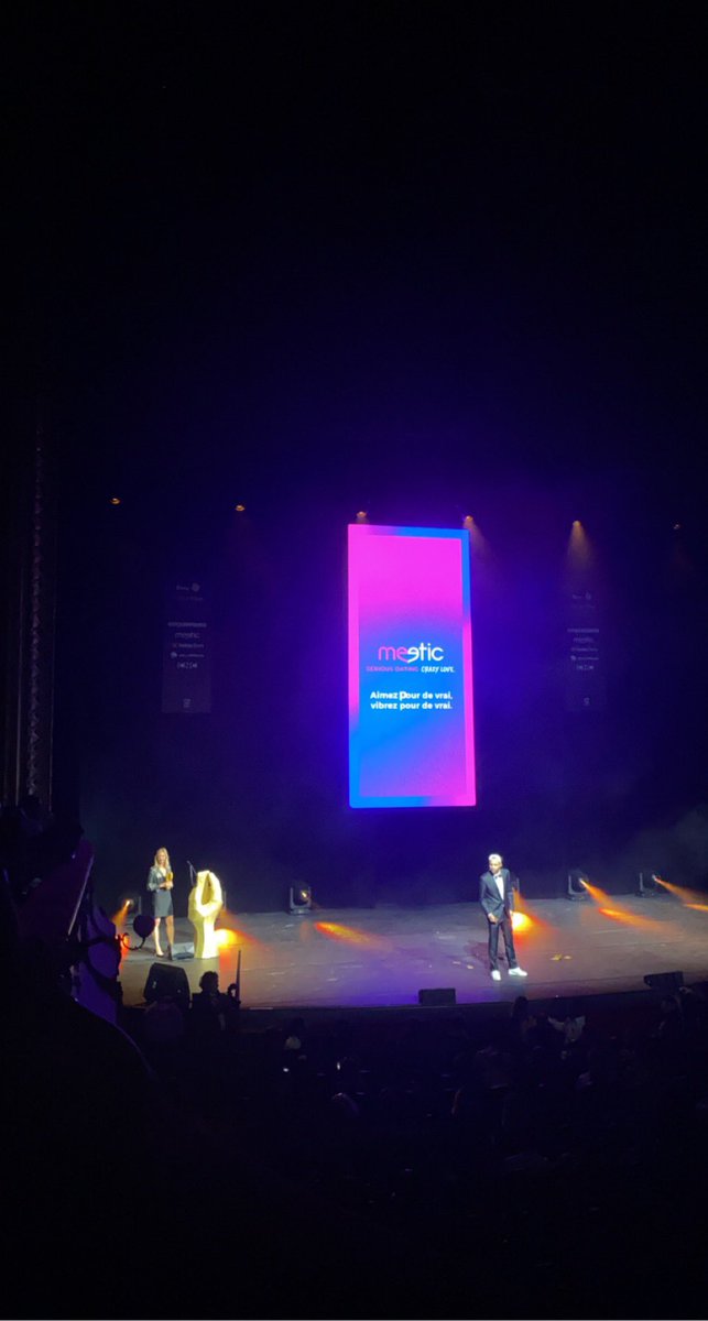 Parce que chez Meetic, on aime célébrer les belles histoires d’amour, ce soir, Meetic remettait le prix du meilleur duo lors de l’événement #ForyouAwards ! Bravo à Nicocaponecomedy 🏆