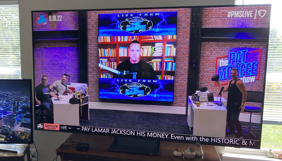 listentomichi's tweet photo. #PMSLiveInTheThunderdome $twmichi @PatMcAfeeShow congrats on the new digs! And @ToneDigz congrats on the new Digz! https://t.co/wmHlRatmmk