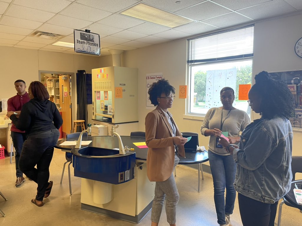 Poetamaestra's tweet photo. Fun times with the Science department at @deZavalaMS with the wonderful @ramirezjan1988 presenting on QSSSA Structured Academic Conversations & creating engaging discussions in the classroom using this powerful strategy! #sentenceframes #wordbanks @iisdbil_esl @DeniseDepr https://t.co/DpzObKrIAj