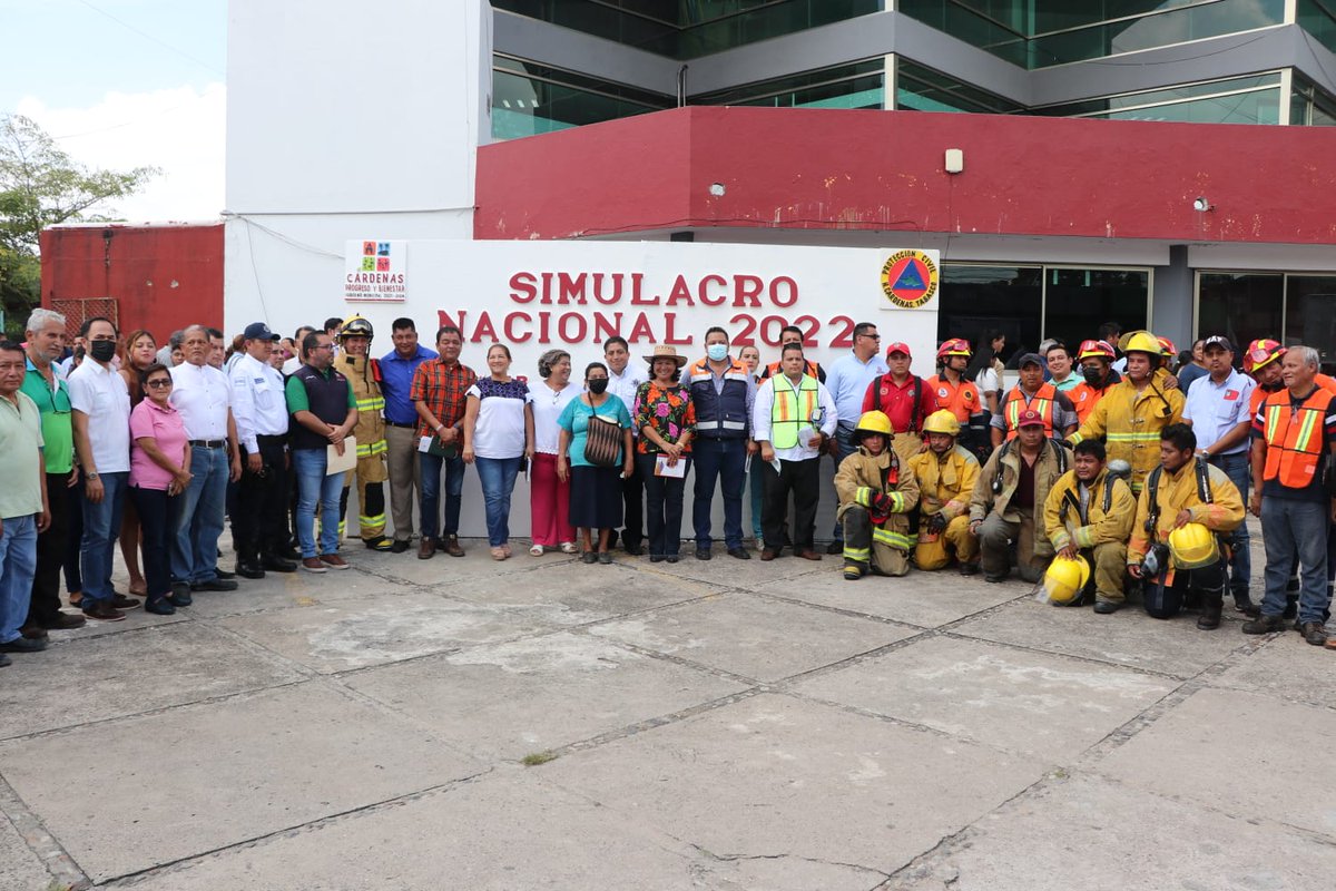 MayteZapata_'s tweet photo. En el marco del Día Nacional de Protección Civil, participamos en el #SimulacroNacional2022, con el objetivo fomentar la cultura de prevención porque es necesario que estemos preparados para saber cómo actuar ante situaciones de riesgo para reducir su impacto. https://t.co/1DjZiVkmCP