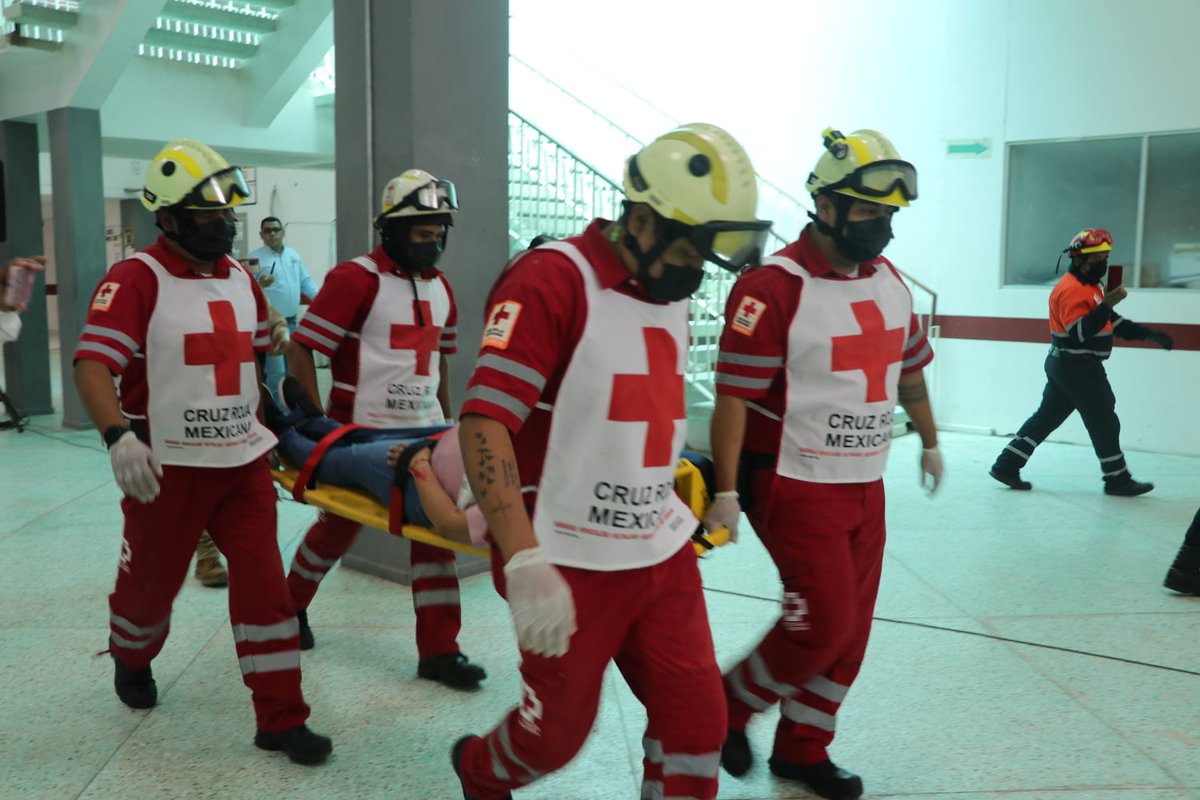 MayteZapata_'s tweet photo. En el marco del Día Nacional de Protección Civil, participamos en el #SimulacroNacional2022, con el objetivo fomentar la cultura de prevención porque es necesario que estemos preparados para saber cómo actuar ante situaciones de riesgo para reducir su impacto. https://t.co/1DjZiVkmCP