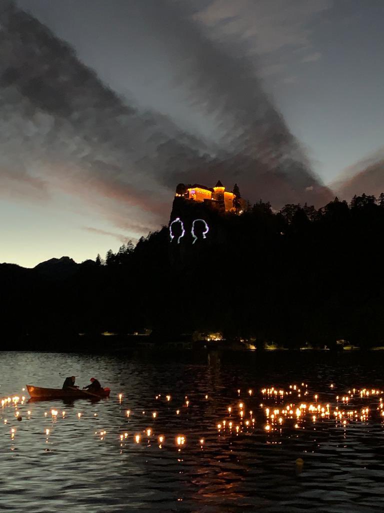 TiffanySadlerUK's tweet photo. Lake Bled this evening. A beautiful tribute to Her Majesty. Thank you Bled. Thank you Slovenia. https://t.co/7Q4GhyiQOO