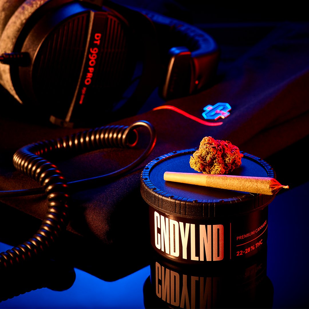 The relationship between cannabis &amp; hip-hop, fashion &amp; art inspired our shoot for Valens brand Contraband, a brand born out of the connection that has fuelled so many great works of cultural creativity.