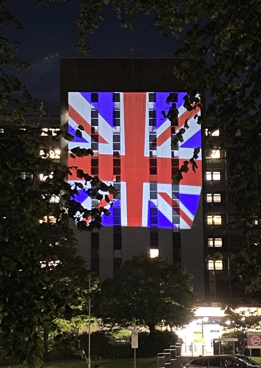 GlasgowWEToday's tweet photo. Gartnavel Hospital, Glasgow, Monday September 19, 2022. #queensfuneral #QueenElizabethII @NHSGGC https://t.co/8Lih7rYbj1