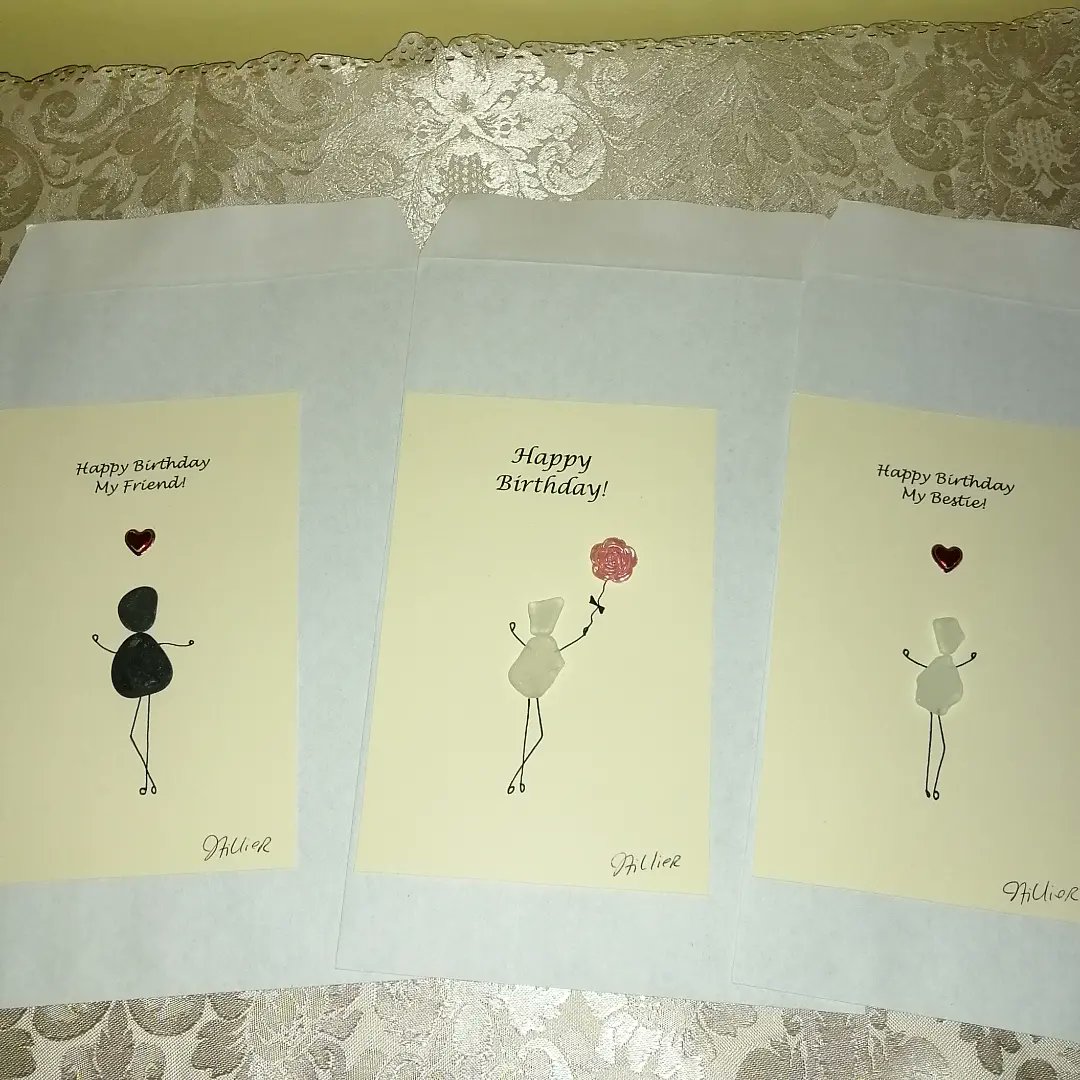 april1709's tweet photo. Simple unique cards... ready for mailing... or not!! #gifts #crafts #seaglass #art #pebbles #unique #easymailing https://t.co/zJE4DWtYTA