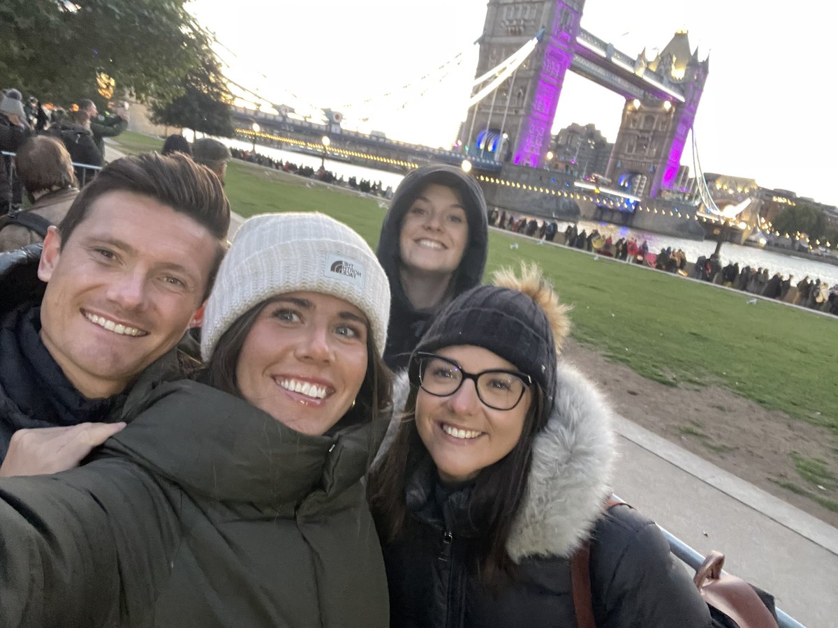 KittyRobinson's tweet photo. A truly unforgettable &amp; emotional weekend, celebrating her majesty. Thank you ma’am 💖👑🇬🇧 https://t.co/uTn5gcByXx