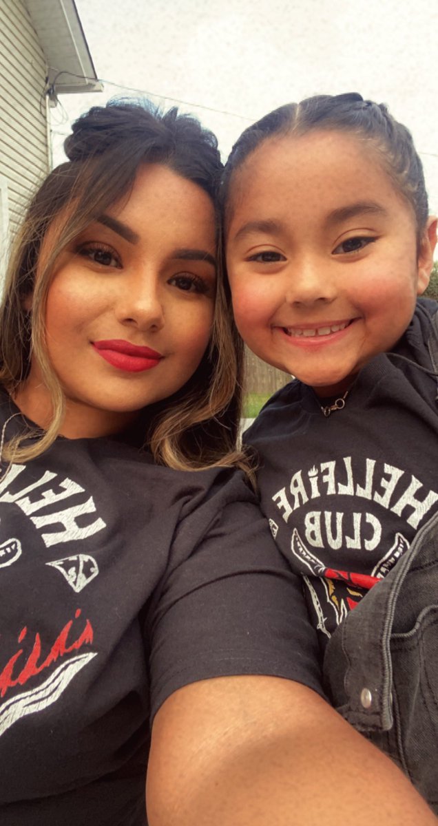 savisavs__'s tweet photo. Happy 7th birthday to my girl 🧡 Camila #StrangerThingsParty Mommy loves you 😘 https://t.co/g4lEDsz3i0