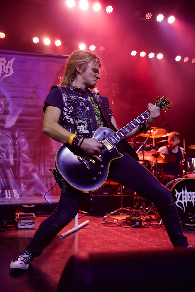 ZherraOfficial's tweet photo. ☠️Marquee Theatre☠️

#zherra #music #heavymetal #hardrock #photography #professionalphotographer #professionalmusician #marquee #tempe #asu #millave #damageinc #metallica #avengedsevenfold #livemusic #epicpicture #kramerguitars #ironmaiden https://t.co/7AducNUuES