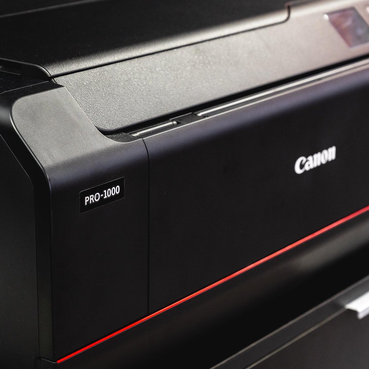 beauphotostore's tweet photo. Arguably one of the best printers that Canon has ever made, the Canon PRO-1000 is the perfect printer for any photographer’s studio. Available at a rebate price of $1399 until Oct. 6 or try it out in our self serve printing station! #digitalatbeau #pro1000 #canonpro1000 https://t.co/2GG3K8RUZ2
