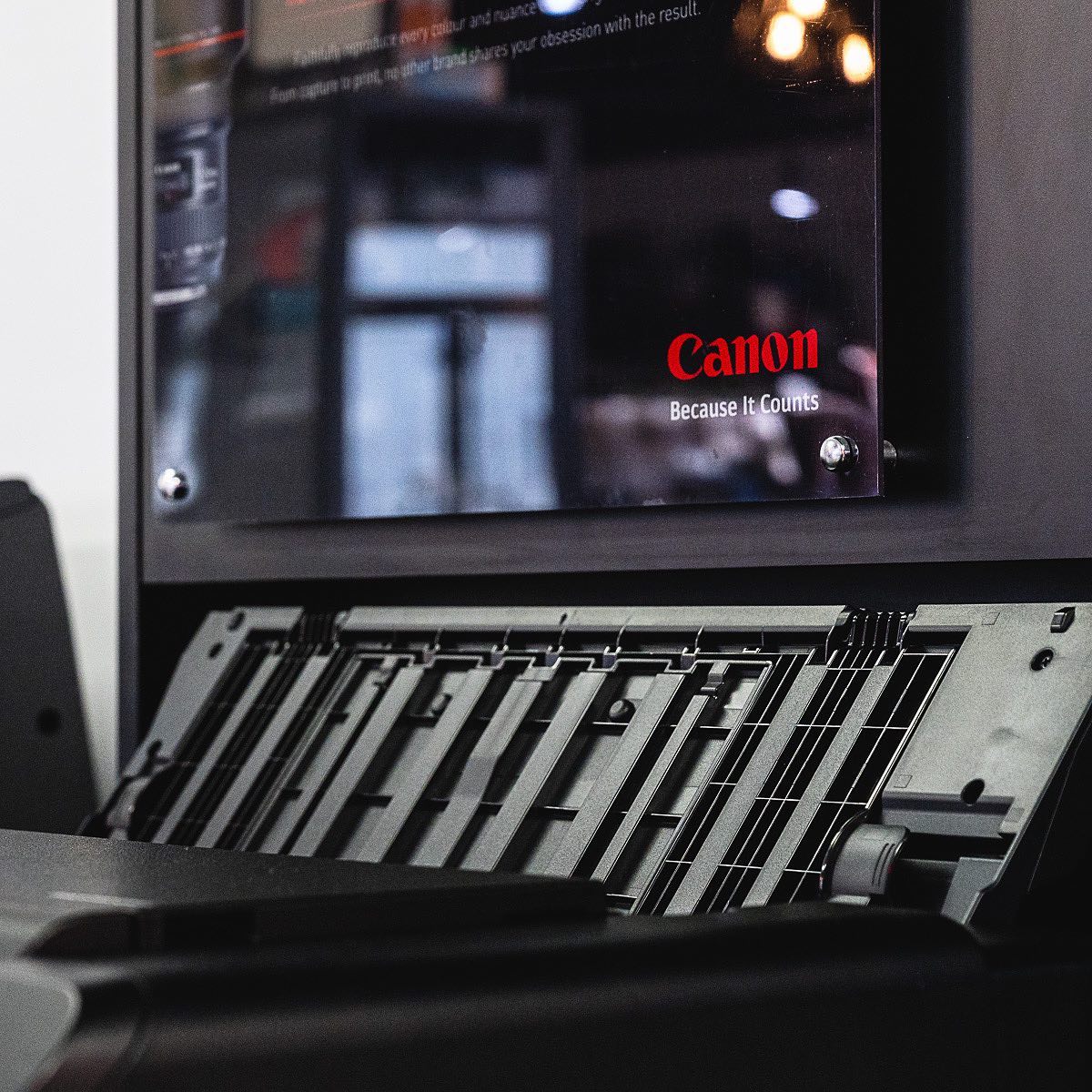 beauphotostore's tweet photo. Arguably one of the best printers that Canon has ever made, the Canon PRO-1000 is the perfect printer for any photographer’s studio. Available at a rebate price of $1399 until Oct. 6 or try it out in our self serve printing station! #digitalatbeau #pro1000 #canonpro1000 https://t.co/2GG3K8RUZ2