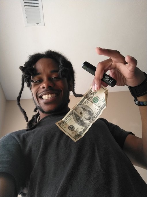 &divide; FOUND A HUNDRED! WOO!! ✨💚 #GoodFortune https://t.co/OKok8r45M7<a href="/tag/goodfortune"class="tags">#GoodFortune</a>