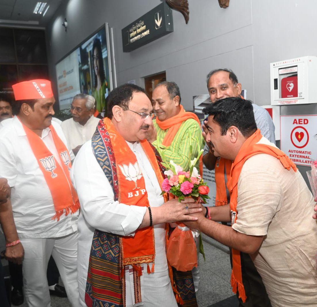 pradipsinhbjp's tweet photo. विश्व के सबसे बड़े राजनैतिक संगठन "भाजपा" के यशस्वी राष्ट्रीय अध्यक्ष श्री @JPNadda जी के गुजरात आगमन पर स्वागत करने का सौभाग्य प्राप्त हुआ। https://t.co/DvPFKaJLZv
