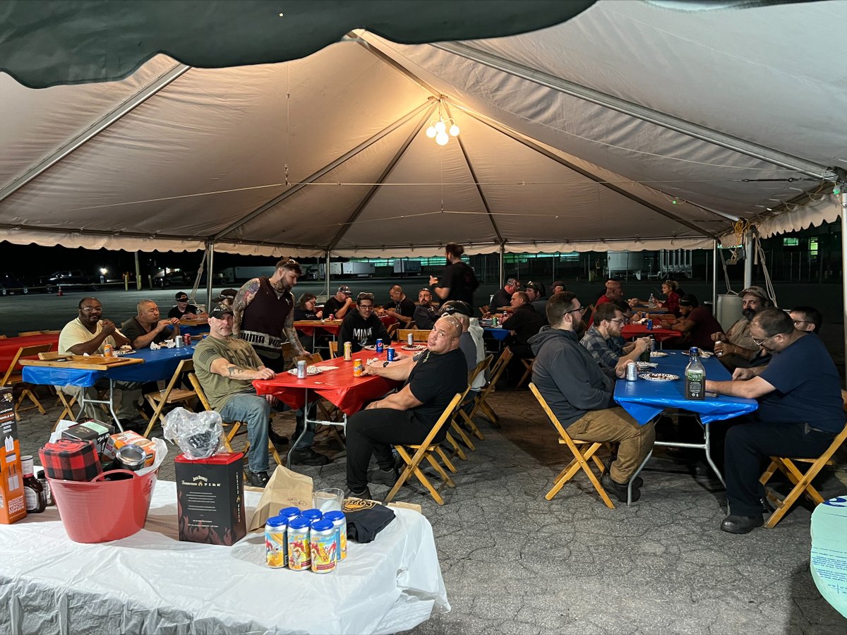 RevereCopper's tweet photo. EMPLOYEE APPRECIATION DAY at REVERE!
It's been a long time coming but we were finally able to say thank you to all our excellent teammates for their hard  work. 3 shifts of volunteers to make sure all 3 shifts were honored. 

Thank you to everyone. https://t.co/OEZay0Ejhm