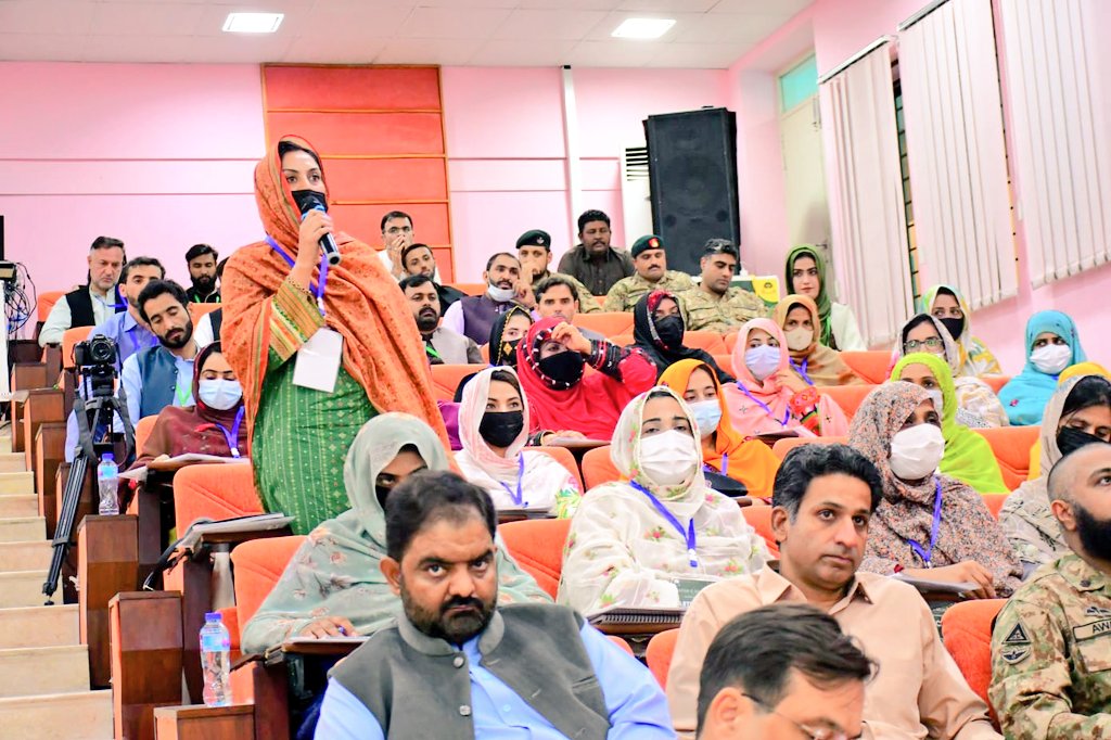 qazi1101's tweet photo. Corps Commander Balochistan while stressing the importance of self-accountability said that as a nation it is our individual and collective responsibility that instead of criticizing criticism, we should fulfill our national and social responsibility.....
#BUITEMS #Quetta 
1/2 https://t.co/knnnsAByrm