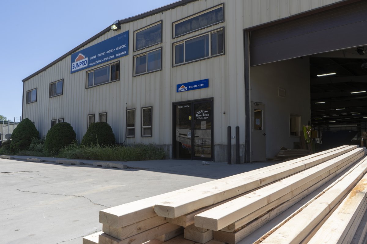 Sunpro_Corp's tweet photo. Our people make all the difference at Sunpro. We value our workforce and help them to build lasting careers through on-the-job training and advancement opportunities. Now hiring part-time and full-time team members. 

Browse open positions here: https://t.co/ENInUeTMvE https://t.co/vKR1T48cyg