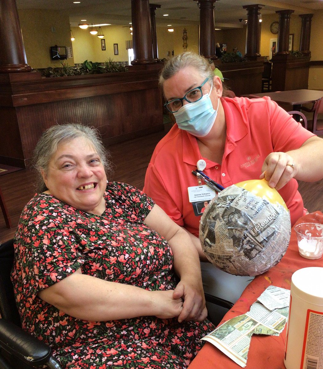 AmberManorCC's tweet photo. Our hands may get messy, but a good time was had by all making balloon bowls. The creativity never ends at Amber Manor! https://t.co/bNGlCoPoSh