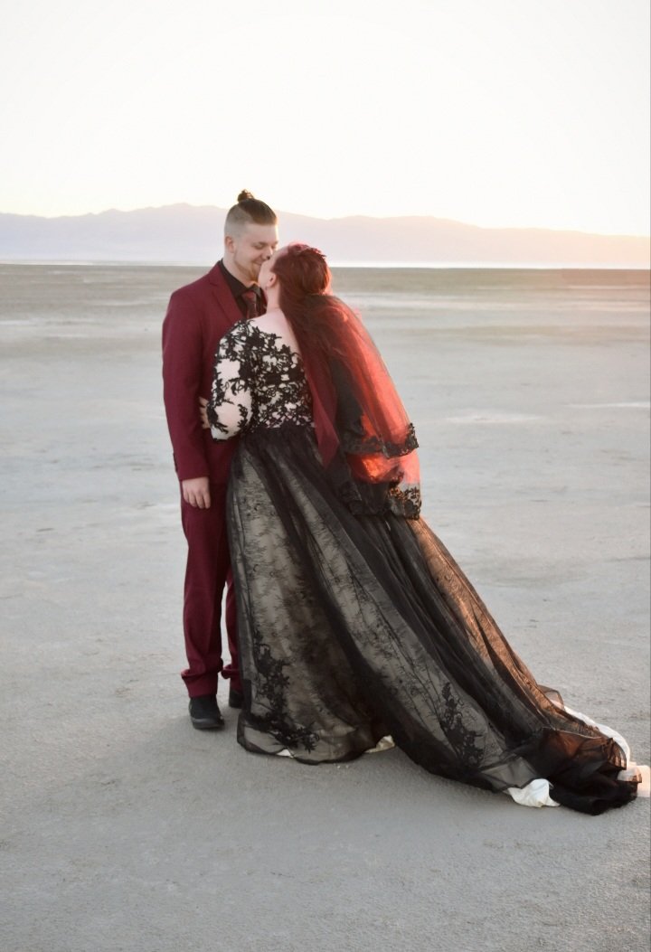 MelodySmith22's tweet photo. Everyone shut up and look at how hot me and my hubby are https://t.co/GFtY0ZhCbm