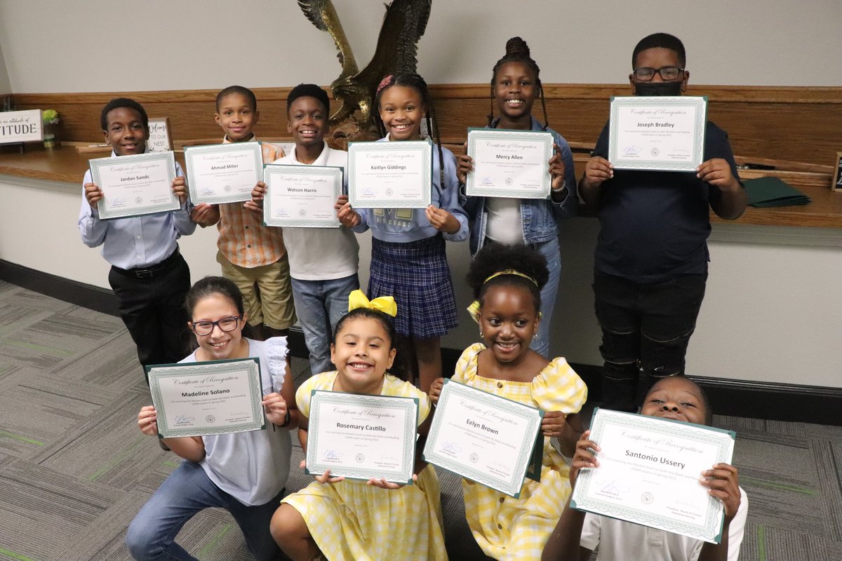 desotoisdeagles's tweet photo. Third grade students who reached the Masters level on both the Math and Reading STAAR exams in Spring 2022 were recognized at tonight's school board meeting! Congratulations Scholars! https://t.co/soyTdf8bbv