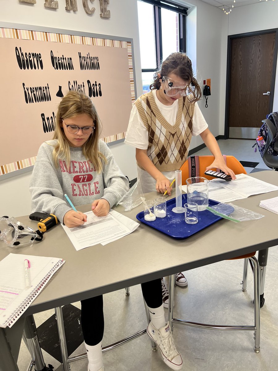 mshannahpech's tweet photo. Can chemicals release and absorb energy?? Ask my kiddos! https://t.co/t91ixIbNTv