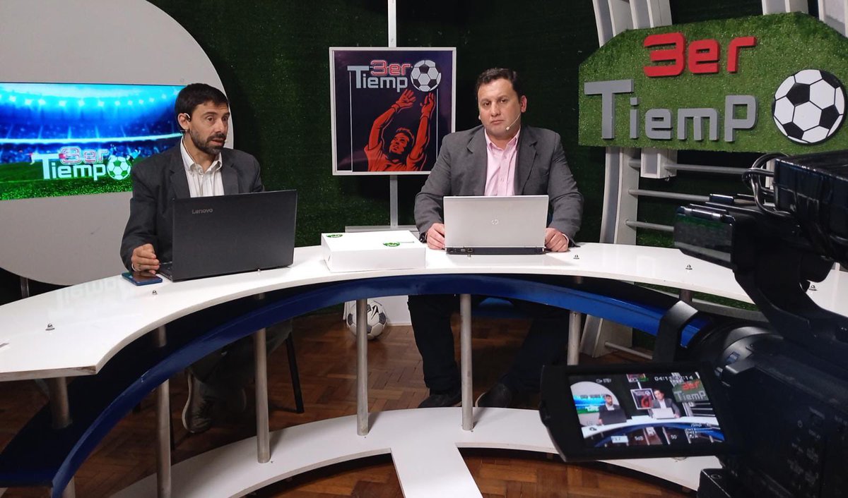 tvflorida's tweet photo. 🖥 Comenzó Tercer Tiempo por la pantalla de TV Florida
⚽️ Todas las imágenes exclusivas y el análisis de nuestro fútbol en la Fecha 4 del Torneo Apertura
🗣 #conducen José Fidel Díaz y @SSarla
🔗 https://t.co/GzIssgmoSY https://t.co/eELGMQH5oo