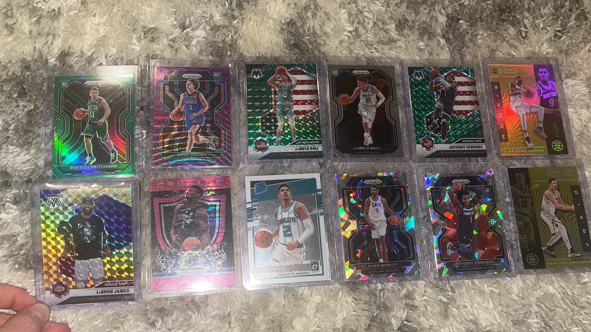 CardCommander2's tweet image. Let’s make some deals! DM for any pics of specific cards🔥🔥 @CardboardEchoes  @SportsCardsGur1 @masonerjared