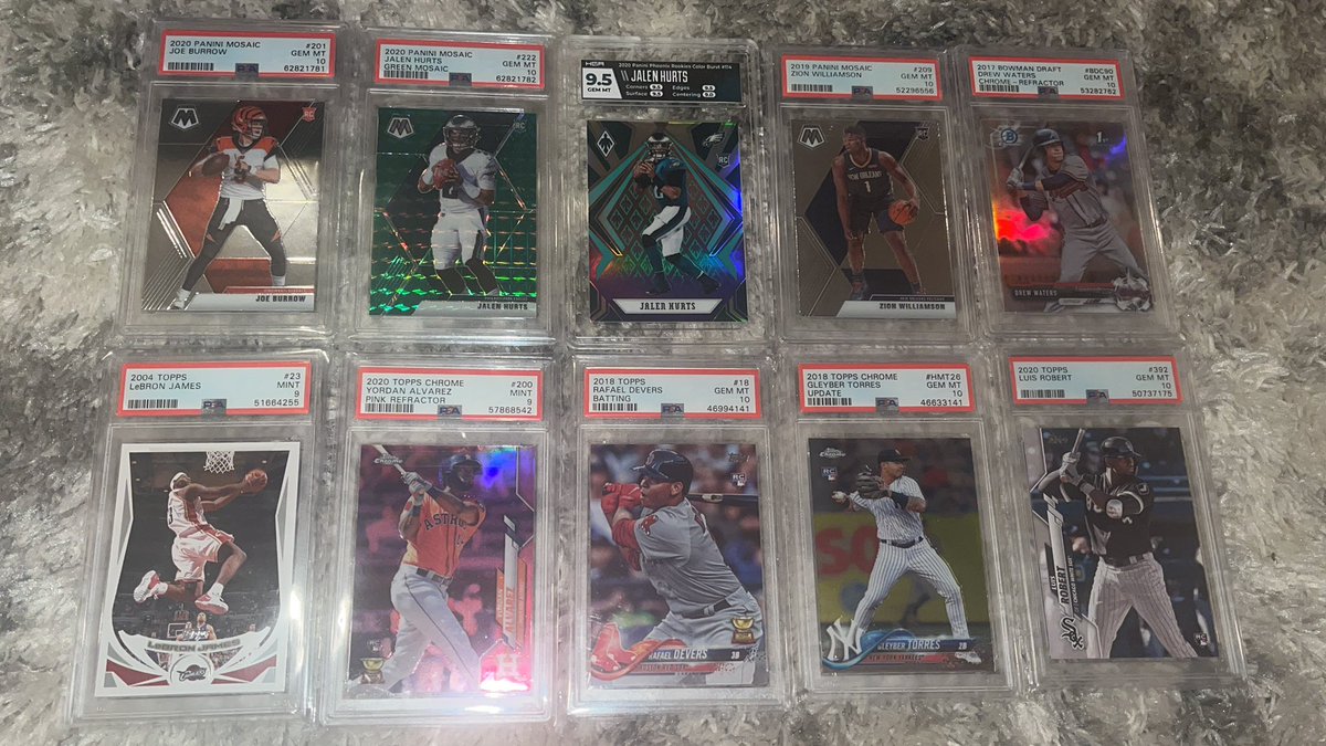 CardCommander2's tweet image. Let’s make some deals! DM for any pics of specific cards🔥🔥 @CardboardEchoes  @SportsCardsGur1 @masonerjared