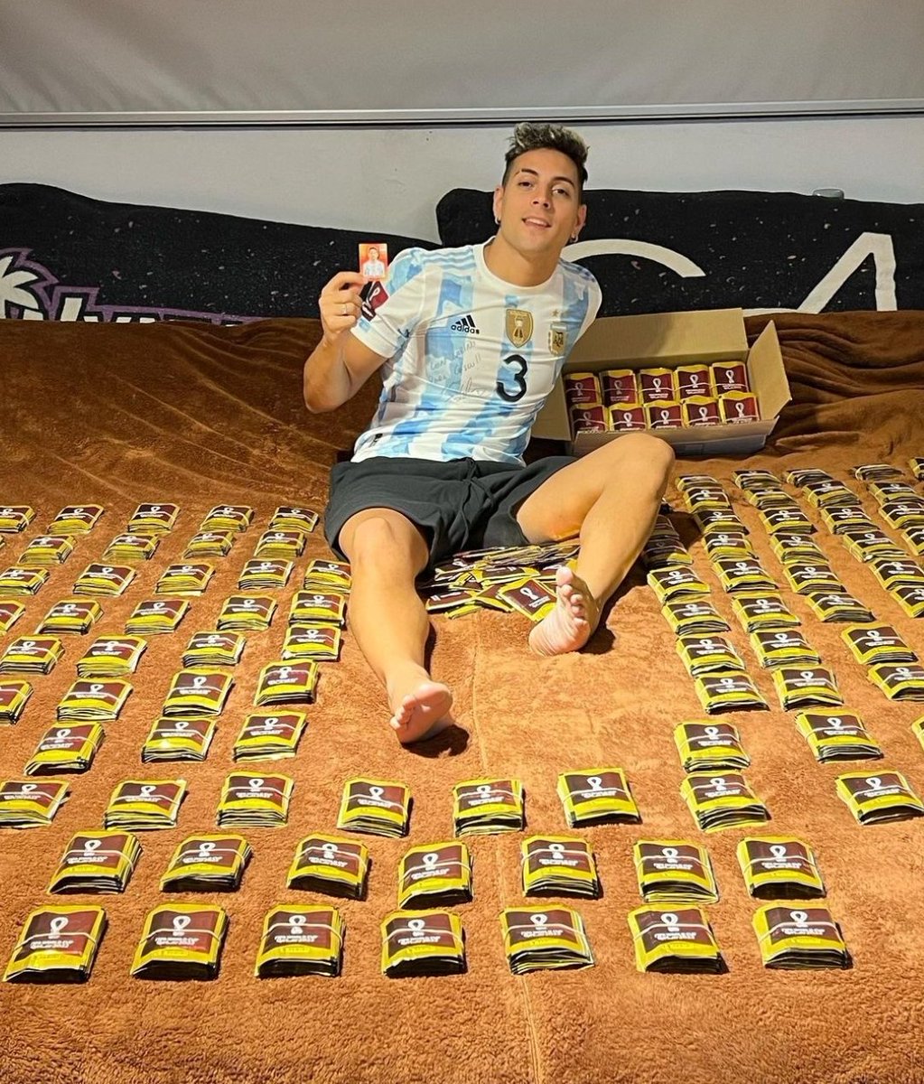 OOC_Momo's tweet photo. Este tipo se llama Martin González, es el hijo de uno de los kiosqueros más importantes de La Plata. El 90% de las figuritas que llegan se las queda él.

Cuando vayas a comprar y te digan "no hay figuritas" ya sabés por qué es.

AYÚDENME A DIFUNDIR. https://t.co/0RJF1M9BtJ