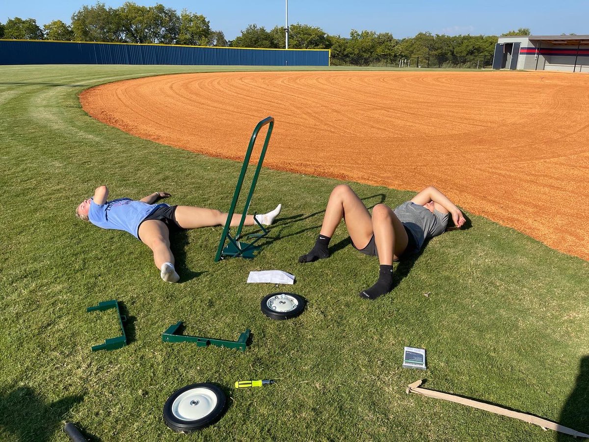 LibertyCreekSB's tweet photo. Great workday at the field ! Girls worked hard to keep what we have been blessed with nice and looking good ! Keep swiping for a good laugh at the end 😂 #PACKmindset https://t.co/9wmEjk8XQx