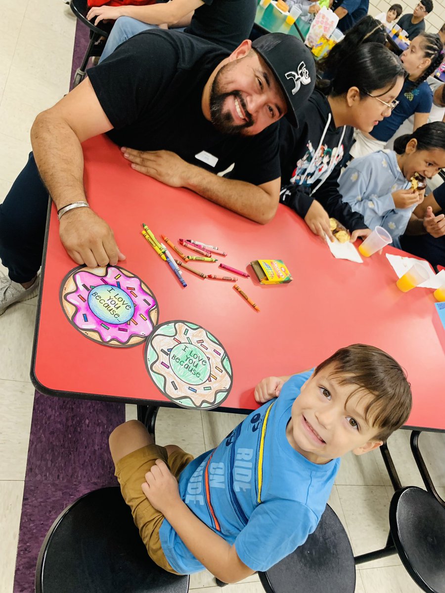 principalHowry's tweet photo. Donuts with Dads at EES. #ELGINISD_EE
#ElginTxISD
#OTOTOF https://t.co/yxiONc08v3