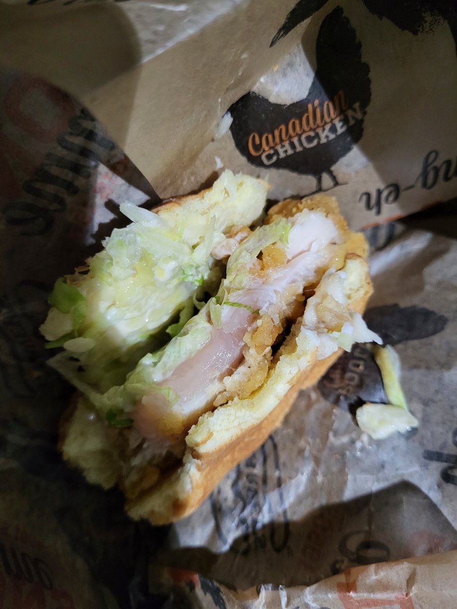 MindNinja12's tweet photo. @HarveysCanada Just ate half of my crispy sandwich to come across this entirely uncooked portion of chicken. What the hell? https://t.co/Z6ftMzLS9l