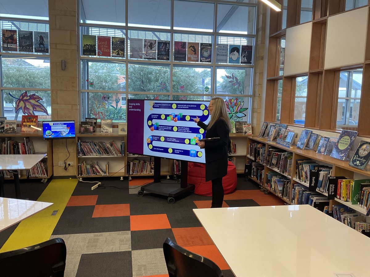msbehiels's tweet image. Morning Buzz sessions to end the term, highlighting the journey our students take with learning the Apple and Microsoft suite. Being aware of managing cognitive load for students. ⁦@reniemck⁩ 
#TechTalkWA #WAedConnect ⁦@AppleEDU⁩ ⁦@MicrosoftEDU⁩