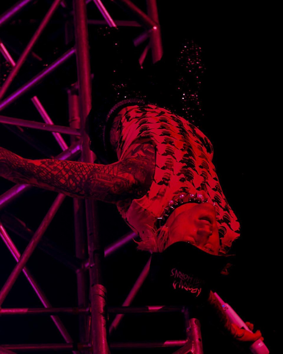 mgk_usa's tweet photo. @machinegunkelly in Prague 🇨🇿 https://t.co/5ZSdKBSSYD