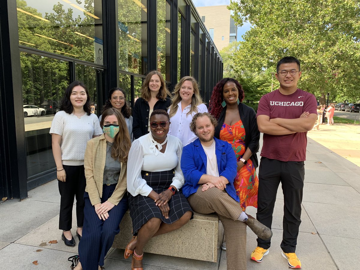 ClariceJR12's tweet photo. Today, I started my journey as a PhD student at the University of Chicago Crown Family School of Social Work, Policy, and Practice! @UChicagoCrown  @UChicago_GRAD 🧵 https://t.co/pblFLerlgy