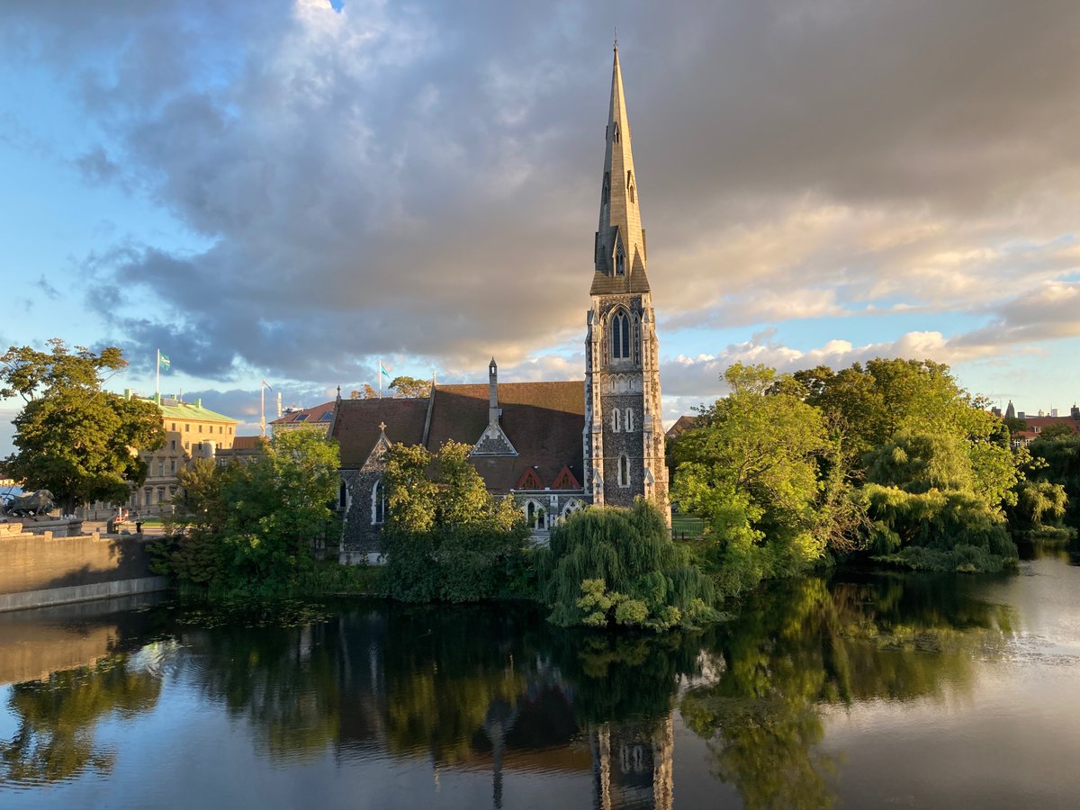 KennethLPearce's tweet photo. I'm not much of a visual arts person; this may be the prettiest photo I've ever taken. St. Alban's Church, from my recent visit to Copenhagen for the #ESEMP. https://t.co/WBHejhjKCJ