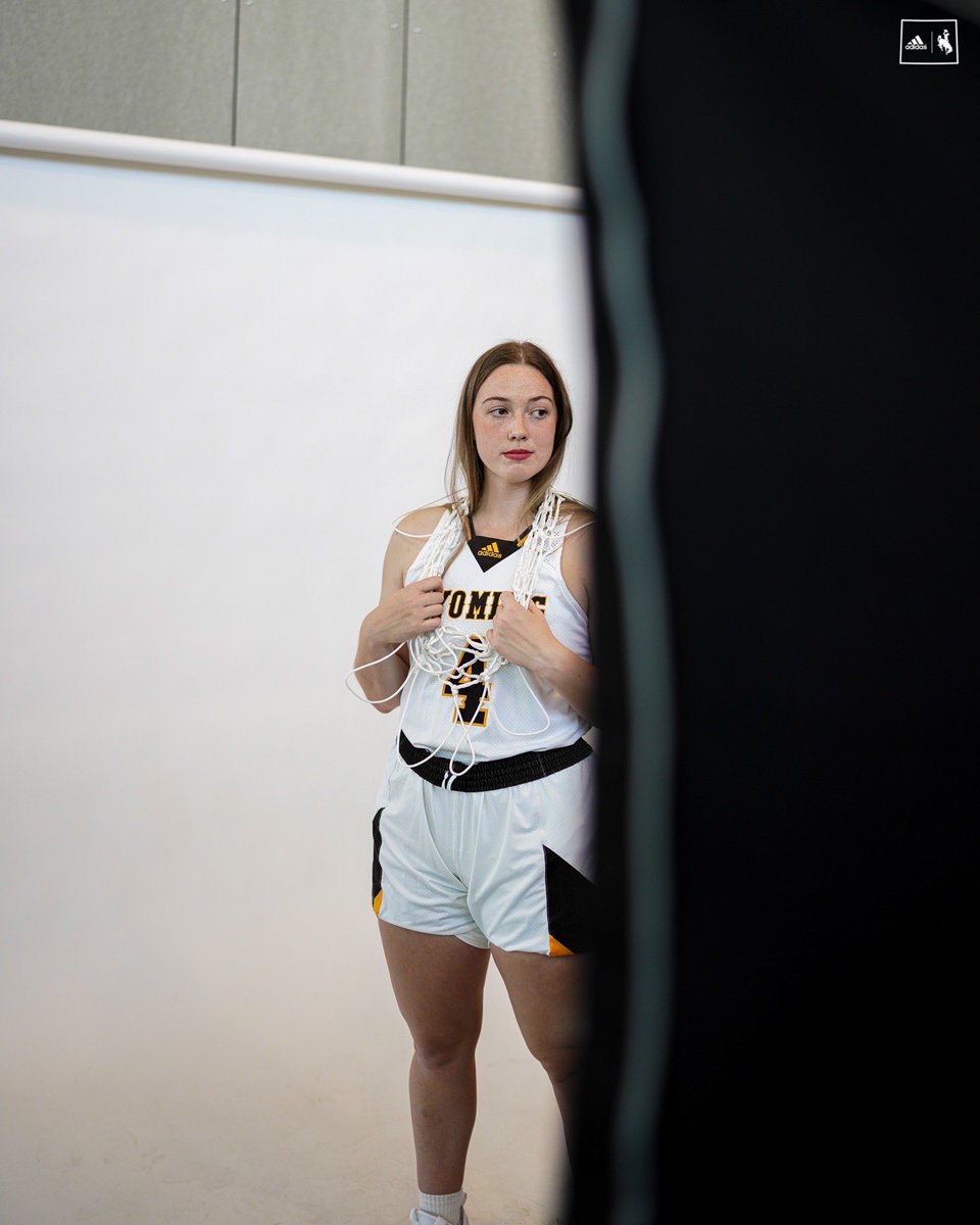 Wyoming Cowgirl Basketball tweet media