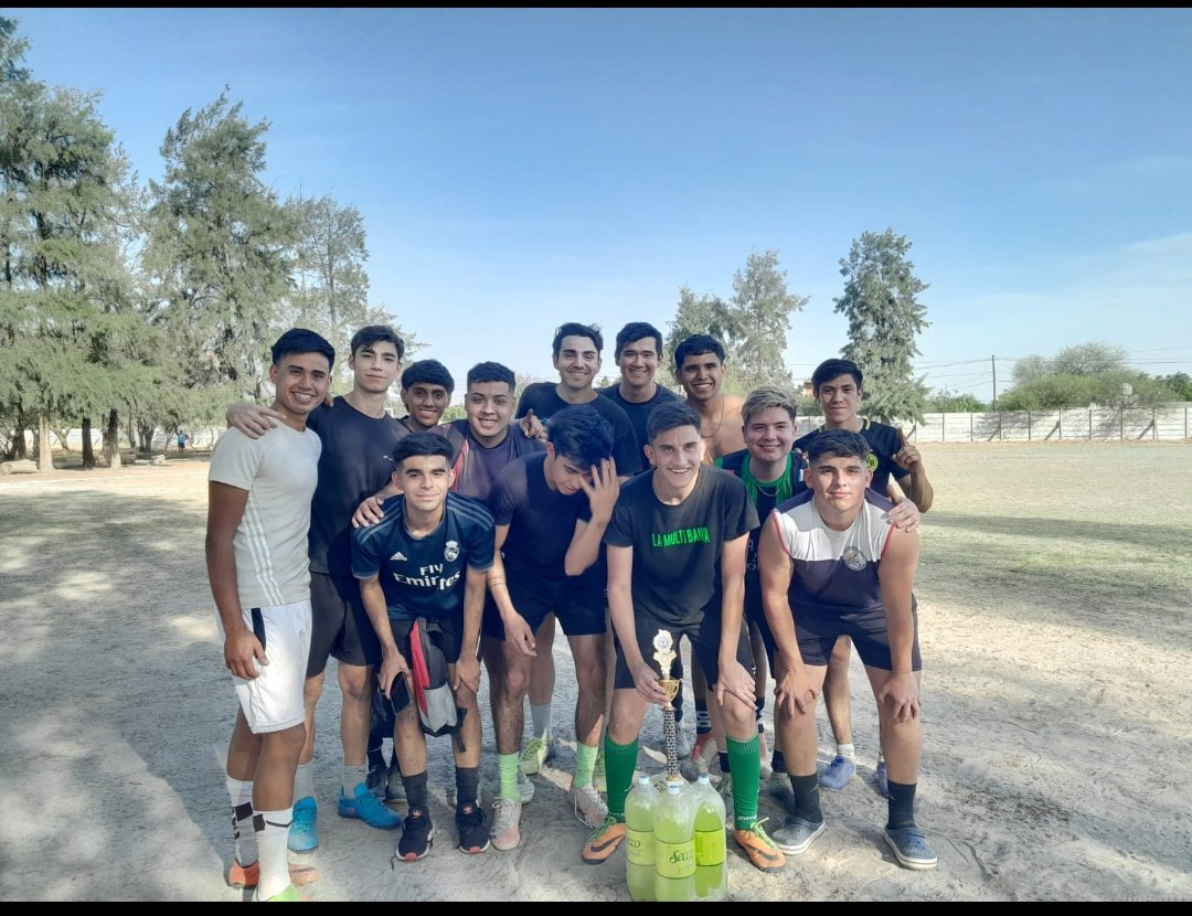 FranjaUcse's tweet photo. 💜 ¡GRACIAS POR ACOMPAÑARNOS! 💜

📍El día sábado, en la instalaciones de nuestra Casa de Estudios, llevamos a cabo el Torneo Deportivo "Franja Morada" que contó con disciplinas como:
👉🏼 Futbol Masculino F11 ⚽
👉🏼 Voley Mixto 🏐 https://t.co/9RJZp7H6xV