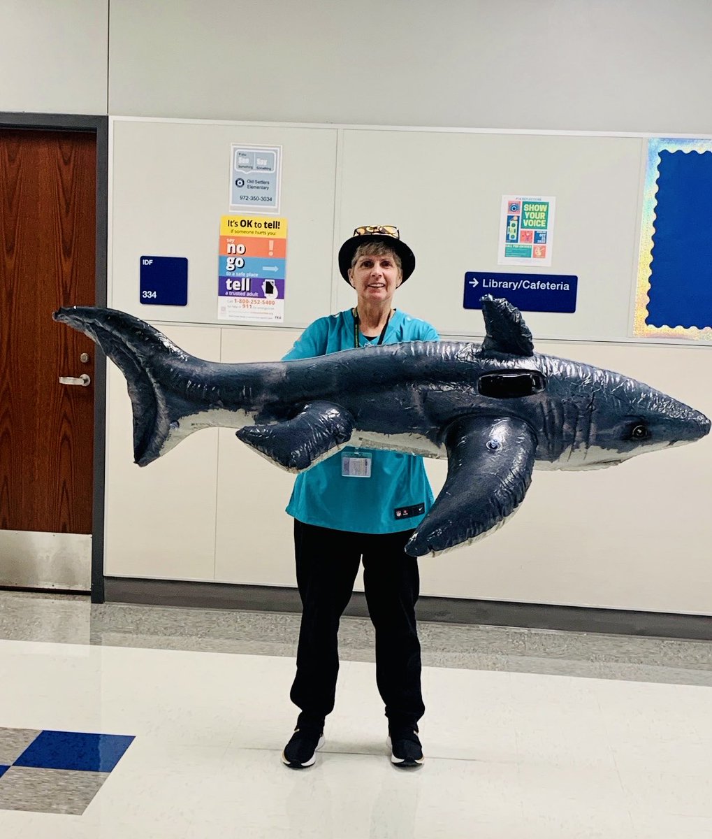 fultondl7's tweet photo. Monday morning’s teacher convo- Can you blow up a shark? Shark for Science Discovery’s Shark Week made possible by Coach Dana! #osestars #lisdone #stemed #lisdscience #scienceteacher https://t.co/1T4QpCMlZY