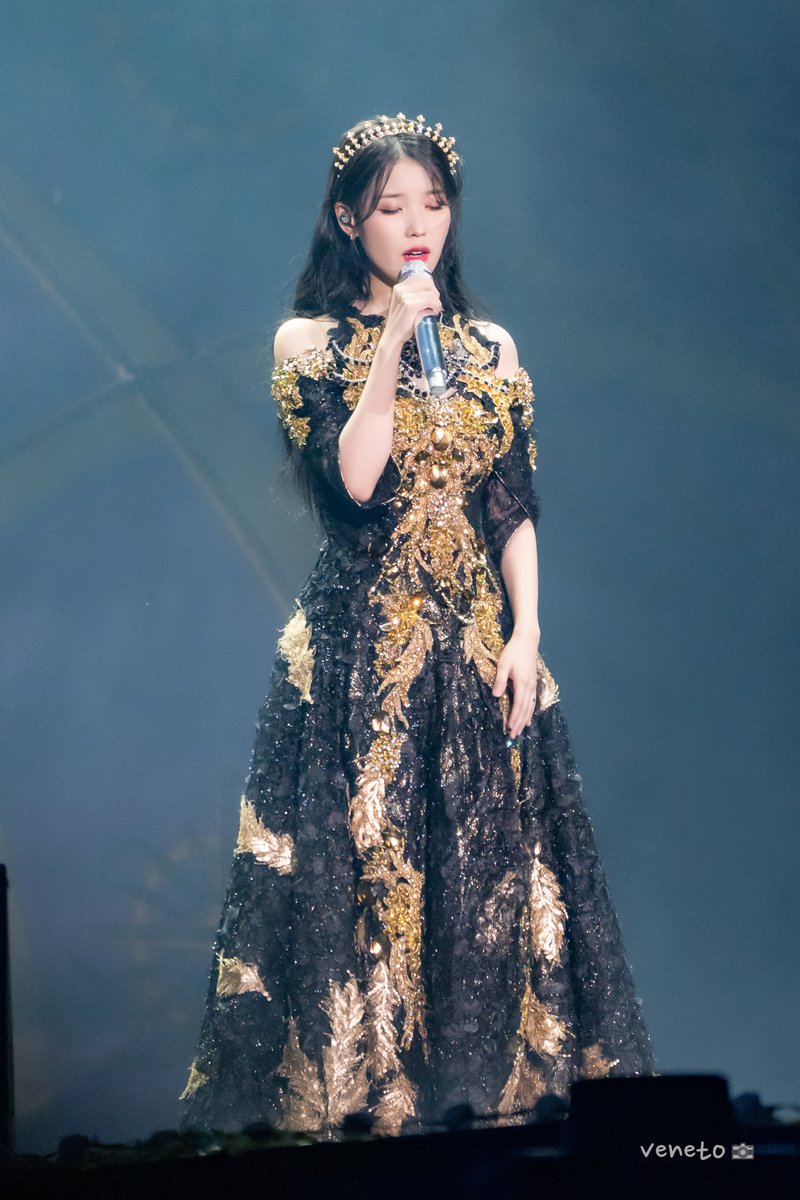 venetostory's tweet photo. 220918 아이유 골든아워 #아이유 https://t.co/WgwIEYW4OT