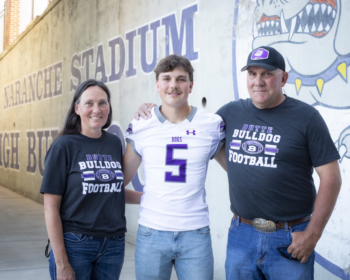 LukeGarrison23's tweet photo. Thank you Mom and Dad for everything you do for me!! I couldn’t imagine life without you guys helping me everyday💜
@GreyArie https://t.co/XUV230gvC9