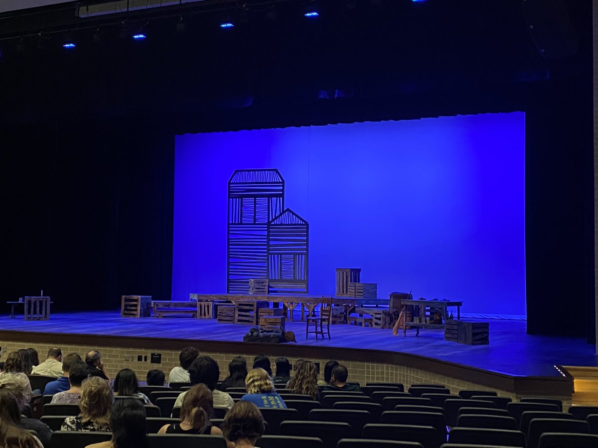 CrestonHerron's tweet photo. Enjoying a swashbuckling performance of Treasure Island with @klein_drama! Bravo to all the @KleinHigh students and their directors for presenting this incredible performance! #KleinFamily @KleinISD https://t.co/4QdVr6fflr