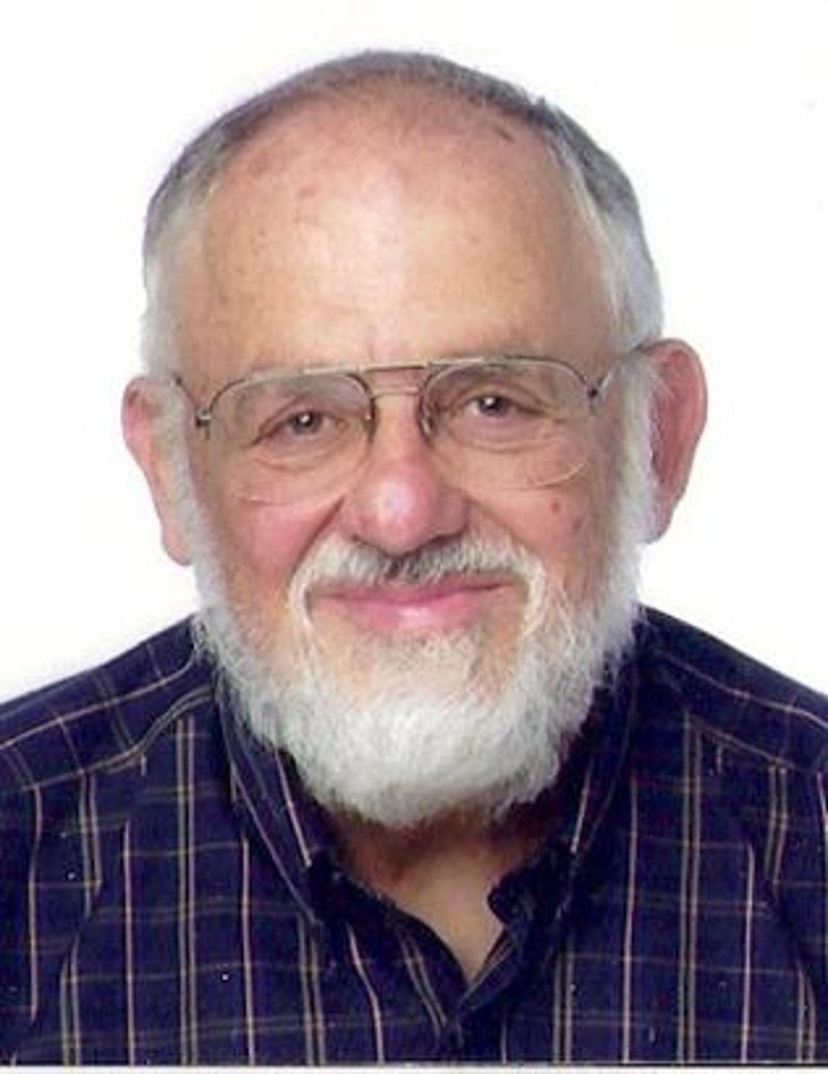 Congratulations to <a href="/cbmoler1/">Cleve Moler</a> from <a href="/MathWorks/">MathWorks</a> for winning the inaugural ICIAM Industry Prize 2023 for outstanding contributions to the development of mathematical and computational tools and methods for the solution of science and engineering problems and his invention of #MATLAB!