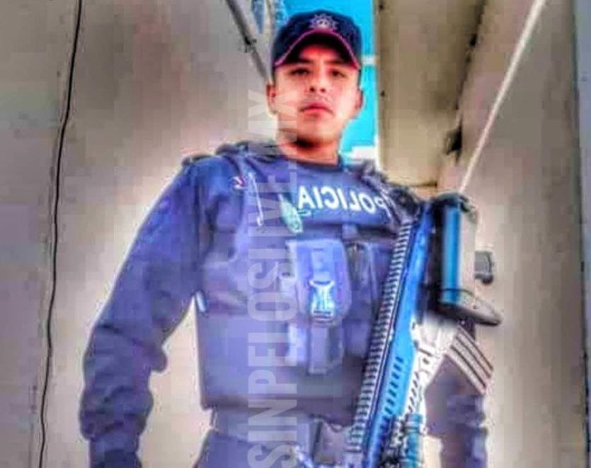 nuevofosfoleon's tweet photo. #ULTIMAHORA Muere policía atacado en el convoy transfronterizo. 26 años de edad, 6 meses de servicio.
🤡 SAMUEL DE SHOPPING en NY 🗽QEPD https://t.co/WFHdsj8Oou